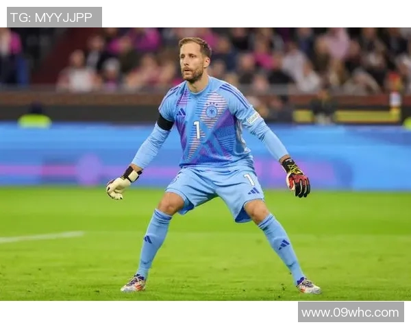 德国足球球星的女友是谁揭秘背后的爱情故事与生活点滴