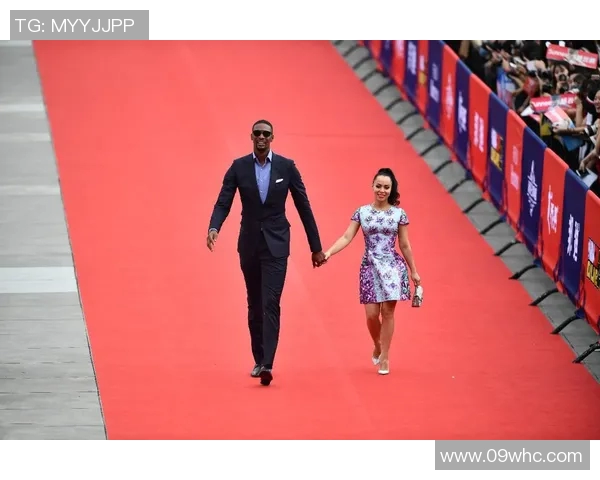 揭秘足坛情侣身高差趣闻 世界级球星与伴侣浪漫对比