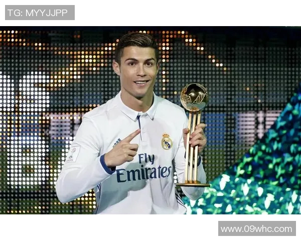 足球球星是否曾在同一块场地踢过球的历史和背后故事