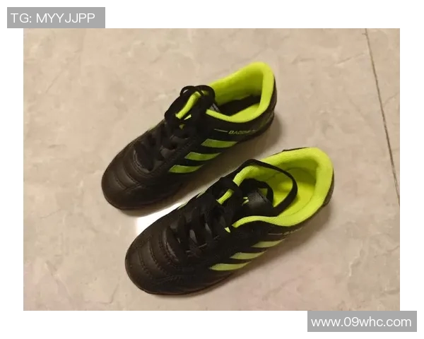 穿碎钉足球鞋的球星们如何在绿茵场上创造传奇表现 穿碎钉足球鞋的球星们如何在绿茵场上创造传奇表现